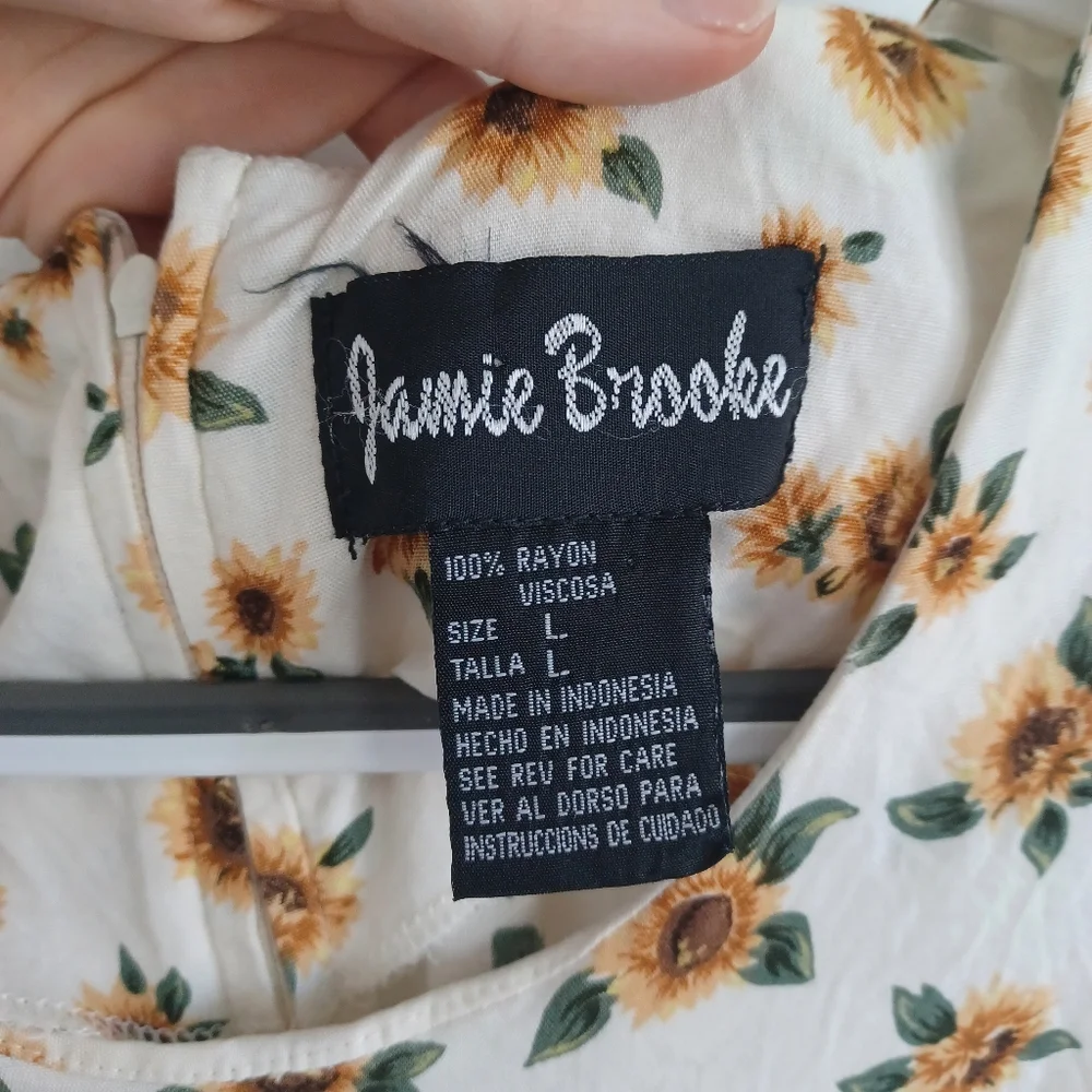 Sunflower summer dress with shorts - Picture 3 of 6